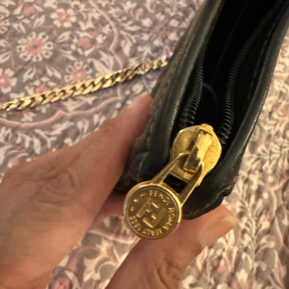 🤍Auth🧚‍♀️FENDI Zucca Zucchino Wristlet Pouch Wallet Crossbody Pochette/Clutch✨ - Picture 6 of 8